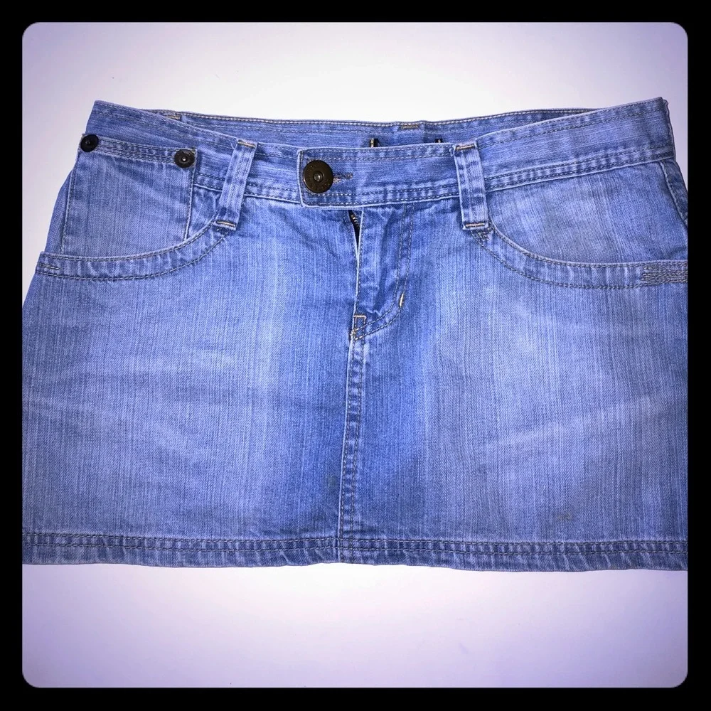 D&G mini jean skirt!​